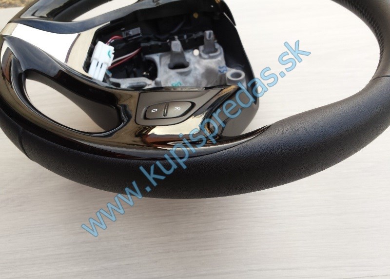 Volant RENAULT CLIO 4 / CAPTUR